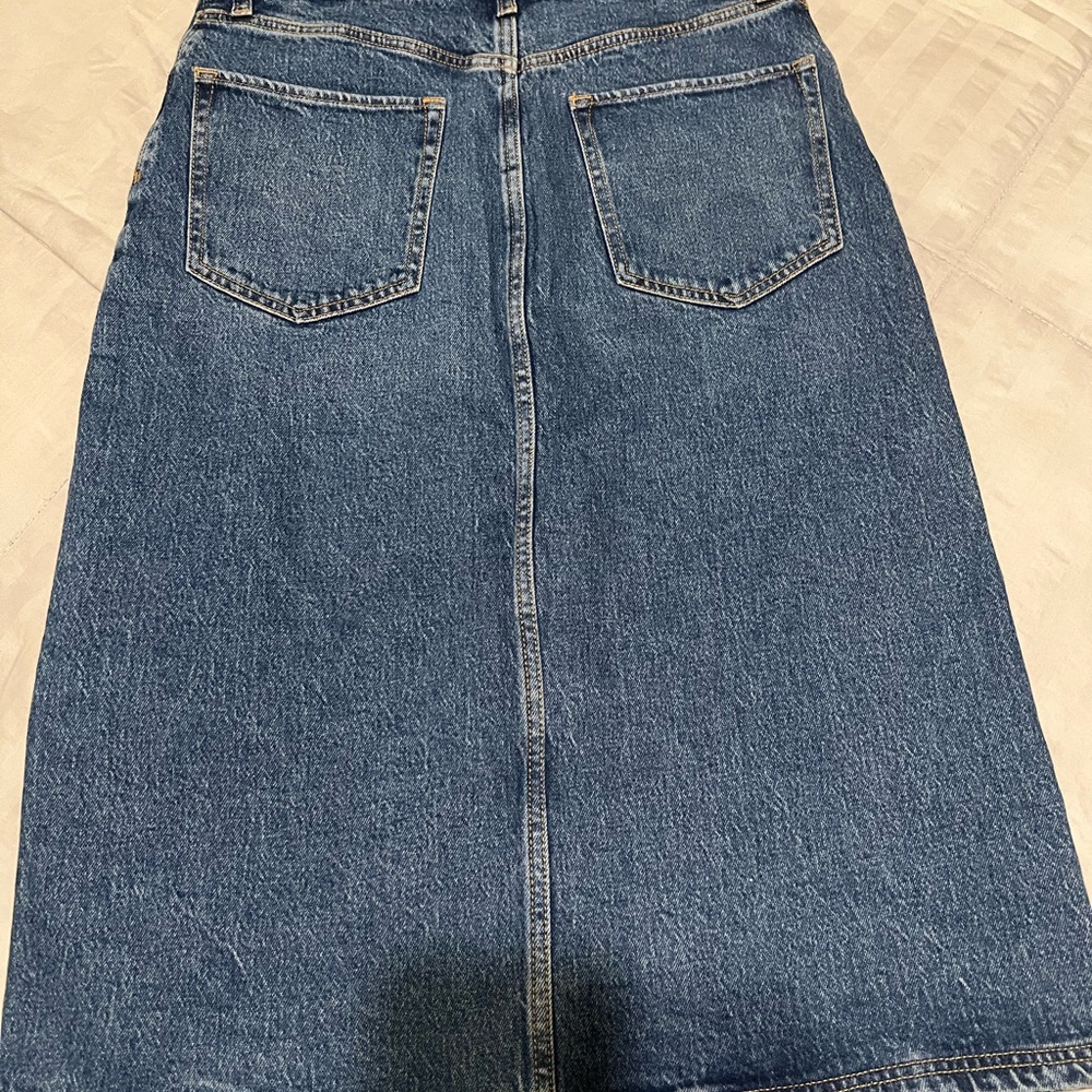 Banana Republic Blue Denim Skirt - Picture 2 of 3